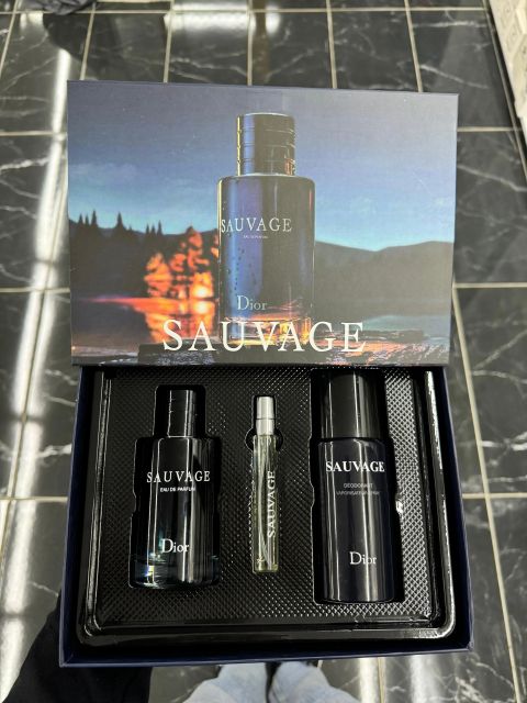 CHRISTIAN DIOR Sauvage Eau de Parfum Set —
